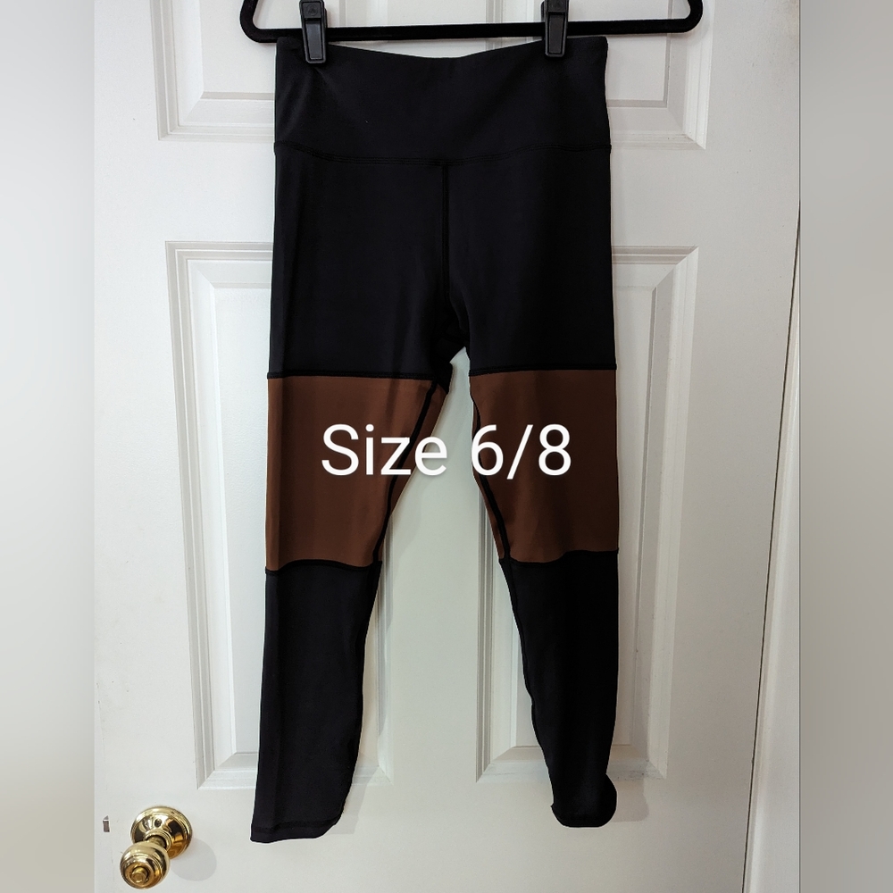 Zyia Light N Tight leggings.